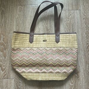 Sun n Sand chevron print straw/raffia summer bag/tote (flaws)